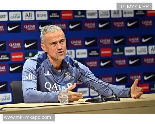 恩里克盛赞维蒂尼亚为世界顶级中场巴黎需树立独特身份认同 恩里克盛赞维蒂尼亚为世界顶级中场巴黎需树立独特身份认同